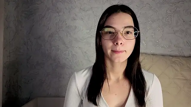 Snapshot of Laura_Sunday chatting on February 28, 2026, 7:31 am Laura Sunday online show from February 28, 2026, 7:31 am