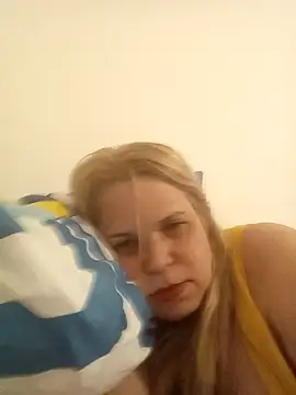 Snapshot of karinaBrasil chatting on December 4, 2025, 4:22 am karinaBrasil online show from December 4, 2025, 4:22 am