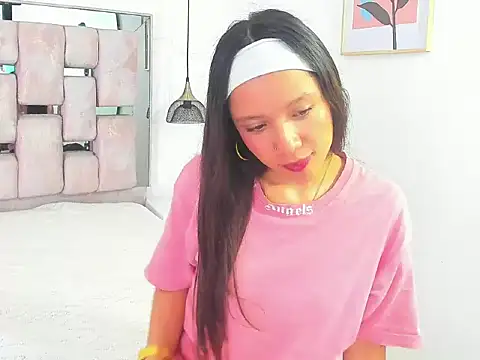 Snapshot of Hannah_stuart chatting on February 20, 2026, 2:17 pm Hannah stuart online show from February 20, 2026, 2:17 pm