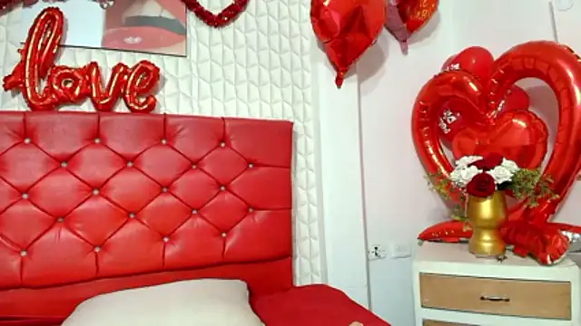 Snapshot of Elizabetth_Roman chatting on February 13, 2026, 8:16 pm Elizabetth Roman online show from February 13, 2026, 8:16 pm