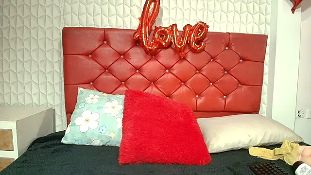 Snapshot of Elizabetth_Roman chatting on February 19, 2026, 8:27 pm Elizabetth Roman online show from February 19, 2026, 8:27 pm