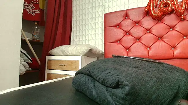 Snapshot of Elizabetth_Roman chatting on February 23, 2026, 8:50 pm Elizabetth Roman online show from February 23, 2026, 8:50 pm