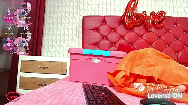 Elizabetth Roman online show from April 17, 2026, 9:07 pm