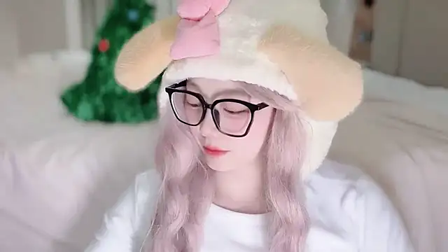 Snapshot of fayebabe chatting on December 16, 2025, 1:27 pm fayebabe online show from December 16, 2025, 1:27 pm