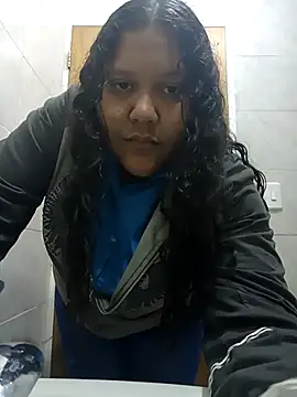 Snapshot of VaneandRossy chatting on March 4, 2026, 9:21 pm VaneandRossy online show from March 4, 2026, 9:21 pm