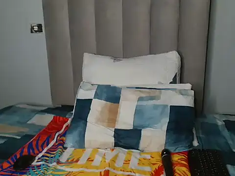 Snapshot of Sassy_S chatting on December 14, 2025, 3:12 am Sassy S online show from December 14, 2025, 3:12 am