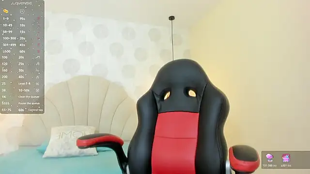 Snapshot of VENUSGREYS1 chatting on February 2, 2026, 1:21 pm VENUSGREYS1 online show from February 2, 2026, 1:21 pm