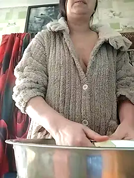 Snapshot of XLyxBabyLoveX chatting on December 16, 2025, 7:02 am XLyxBabyLoveX online show from December 16, 2025, 7:02 am