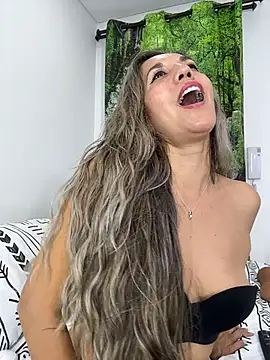 Snapshot of sandrafarrely chatting on January 15, 2026, 9:58 am sandrafarrely online show from January 15, 2026, 9:58 am