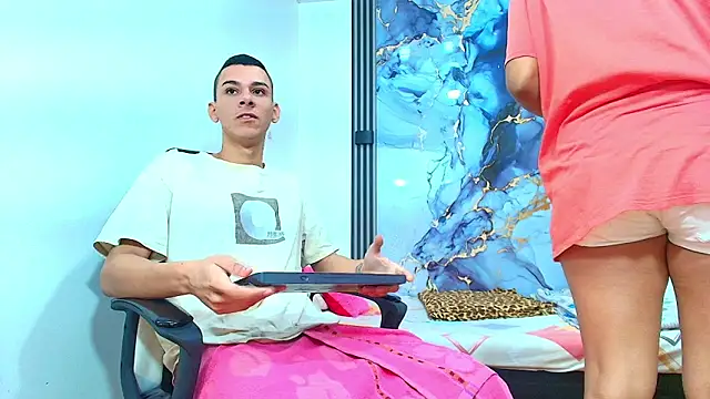 Snapshot of Valentina_and_sneider_ chatting on February 2, 2026, 7:01 pm Valentina and sneider online show from February 2, 2026, 7:01 pm