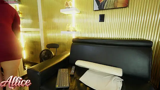 Allice mommy online show from January 16, 2026, 7:07 pm