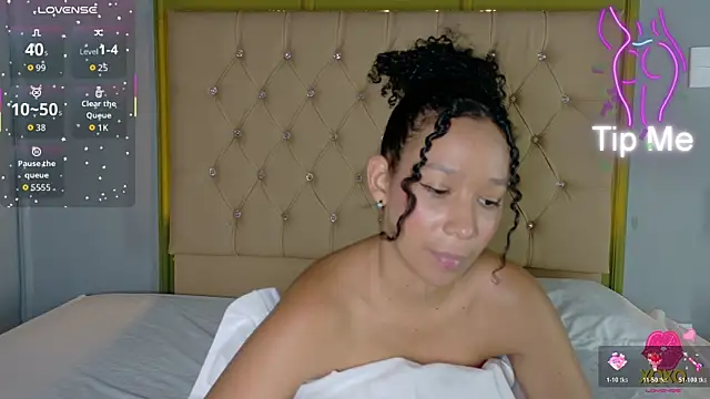 EmmaLawrence  online show from July 5, 2026, 4:19 am
