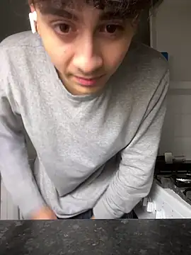 Snapshot of hungspanishtwink chatting on February 16, 2026, 12:29 am hungspanishtwink online show from February 16, 2026, 12:29 am