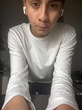 Snapshot of hungspanishtwink chatting on February 22, 2026, 12:12 am hungspanishtwink online show from February 22, 2026, 12:12 am