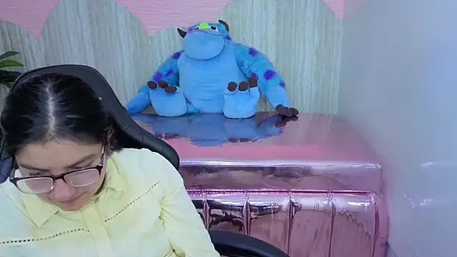 eva smit t online show from March 21, 2026, 2:49 am