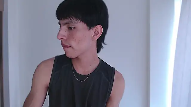 Snapshot of andrew_courtzz chatting on February 24, 2026, 6:17 pm andrew courtzz online show from February 24, 2026, 6:17 pm