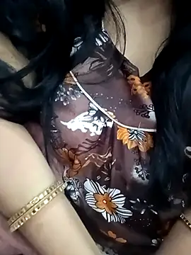 Snapshot of desiriya14 chatting on January 14, 2026, 9:48 am desiriya14 online show from January 14, 2026, 9:48 am