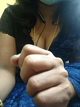 Snapshot of Preeti345 chatting on January 9, 2026, 1:25 pm Preeti345 online show from January 9, 2026, 1:25 pm