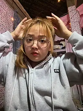 Snapshot of Samsam-006 chatting on January 8, 2026, 1:41 am Samsam-006 online show from January 8, 2026, 1:41 am