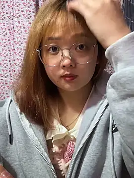 Snapshot of Samsam-006 chatting on February 3, 2026, 6:51 am Samsam-006 online show from February 3, 2026, 6:51 am