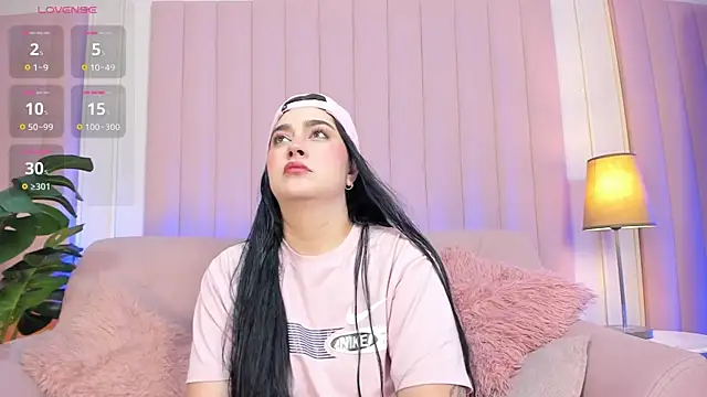 Snapshot of ZiaCooper_ chatting on December 14, 2025, 11:59 am ZiaCooper online show from December 14, 2025, 11:59 am