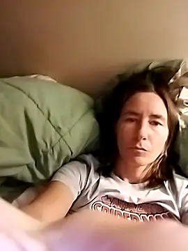 Snapshot of slamher82 chatting on January 13, 2026, 4:12 pm slamher82 online show from January 13, 2026, 4:12 pm