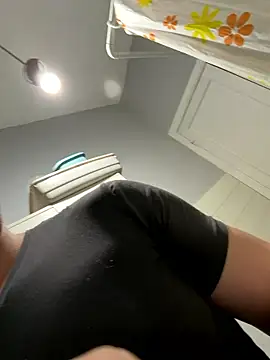 Snapshot of CharlyAlfa22 chatting on January 9, 2026, 4:21 pm CharlyAlfa22 online show from January 9, 2026, 4:21 pm