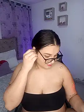 Snapshot of Valeriaa_21 chatting on March 1, 2026, 5:26 pm Valeriaa 21 online show from March 1, 2026, 5:26 pm