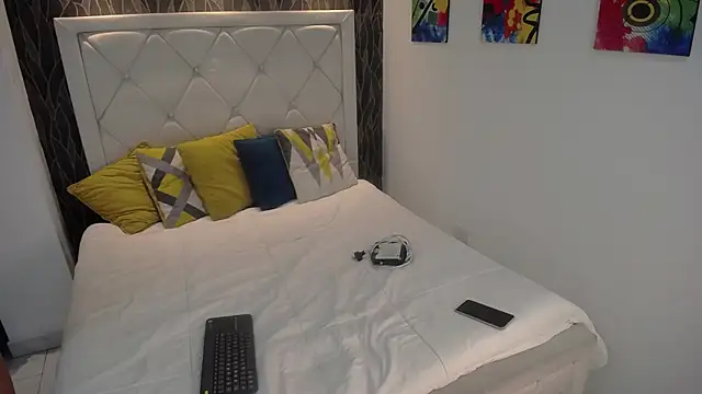 Snapshot of Kat_Cute chatting on January 11, 2026, 12:26 am Kat Cute online show from January 11, 2026, 12:26 am