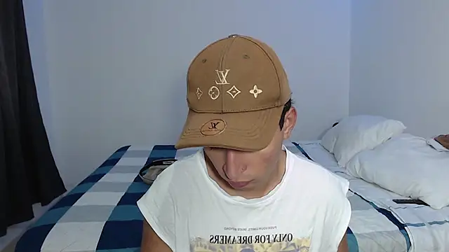 Dave hot1 online show from December 14, 2025, 8:35 pm