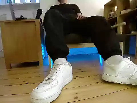 Snapshot of jonas_camboy chatting on January 6, 2026, 2:32 pm jonas camboy online show from January 6, 2026, 2:32 pm