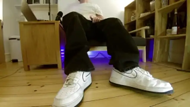 Snapshot of jonas_camboy chatting on February 24, 2026, 5:22 pm jonas camboy online show from February 24, 2026, 5:22 pm