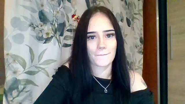 Snapshot of NinaTease chatting on December 16, 2025, 12:15 am NinaTease online show from December 16, 2025, 12:15 am