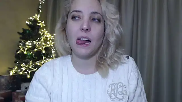 Snapshot of sweetpussy chatting on January 1, 2025, 12:33 pm sweetpussy online show from January 1, 2025, 12:33 pm