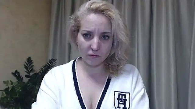 Snapshot of sweetpussy chatting on January 17, 2025, 3:11 pm sweetpussy online show from January 17, 2025, 3:11 pm