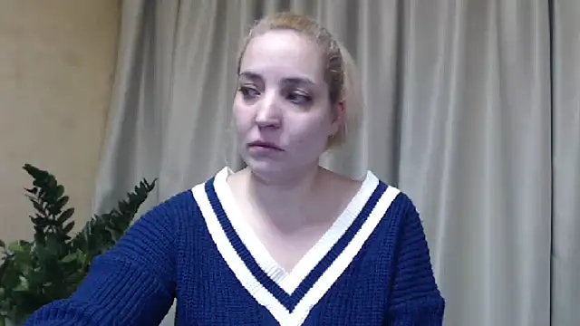 Snapshot of sweetpussy chatting on February 19, 2025, 5:27 pm sweetpussy online show from February 19, 2025, 5:27 pm