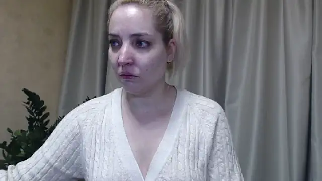 Snapshot of sweetpussy chatting on February 21, 2025, 8:40 am sweetpussy online show from February 21, 2025, 8:40 am