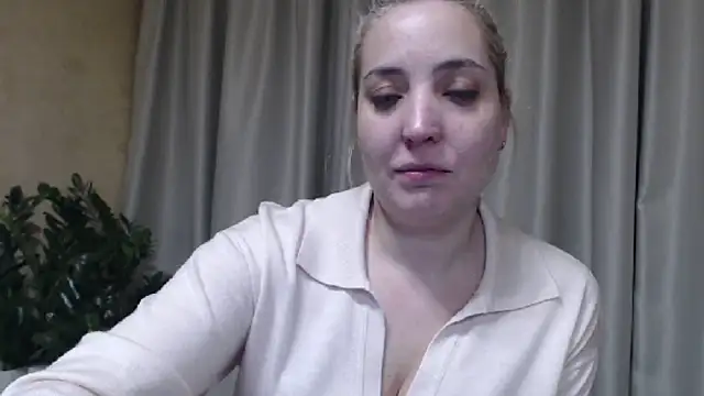 sweetpussy online show from March 5, 2026, 6:37 pm