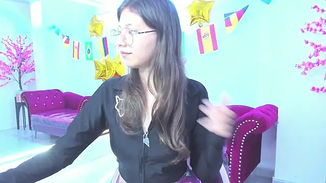 Vannia t18 online show from June 24, 2026, 4:00 am