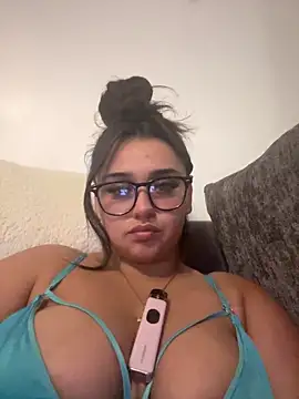 Snapshot of Wild_Busty_Niyah_XX chatting on March 10, 2026, 9:20 pm Wild Busty Niyah XX online show from March 10, 2026, 9:20 pm
