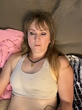 alluringpixie online show from March 17, 2026, 3:37 pm