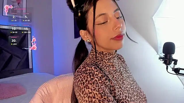 Snapshot of miajonesblowjob chatting on February 6, 2026, 1:36 pm miajonesblowjob online show from February 6, 2026, 1:36 pm