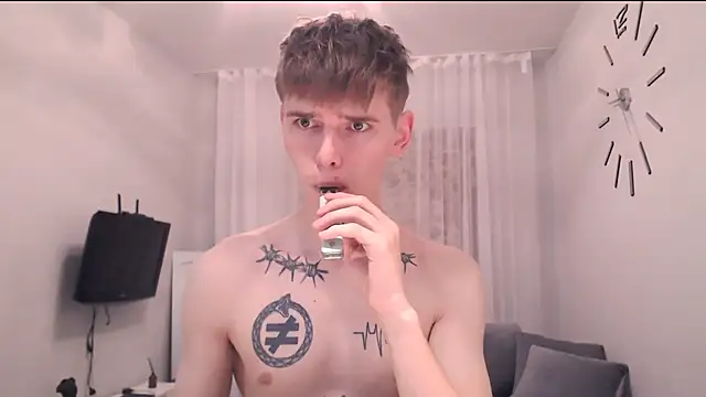 Fredd Xanders online show from May 24, 2026, 2:05 am