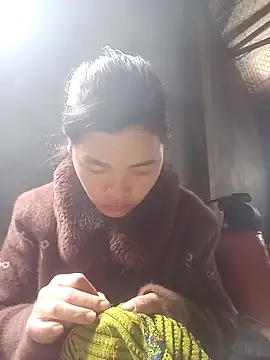 mon-monk online show from December 18, 2025, 2:39 am