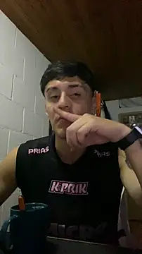 JhonCas44 online show from December 17, 2025, 4:07 am