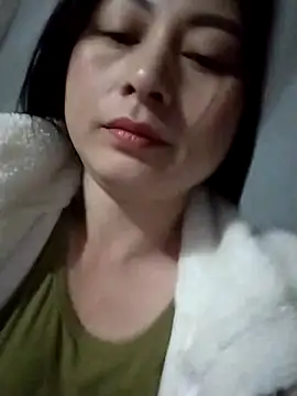 Snapshot of Paerl-sweet chatting on February 4, 2026, 12:49 am Paerl-sweet online show from February 4, 2026, 12:49 am