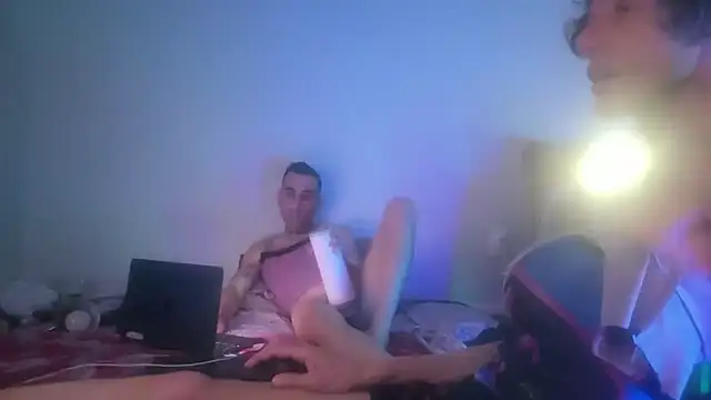 Snapshot of liltrouble chatting on March 8, 2026, 8:51 am liltrouble online show from March 8, 2026, 8:51 am