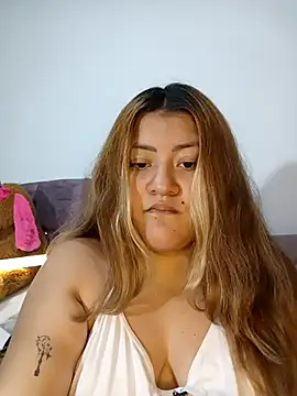 Snapshot of Sofia__Saenz chatting on March 28, 2026, 5:40 am Sofia Saenz online show from March 28, 2026, 5:40 am