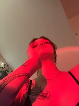 Snapshot of PollyRude chatting on December 20, 2025, 12:51 am PollyRude online show from December 20, 2025, 12:51 am