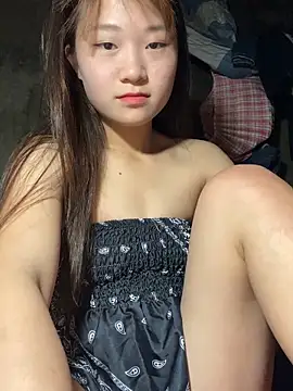 hinata-xx online show from April 3, 2026, 9:46 pm